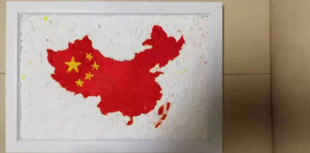 琳娜整理房间